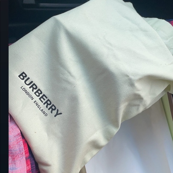 COPY - PRIDE(LGBQT) edition Burberry slides.REAL BURBERRY - Picture 8 of 8